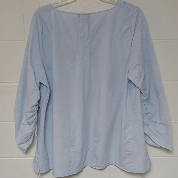 LANE BRYANT EMBROIDERED, PINSTRIPE, 3/4 SLEEVES, LIGHT WEIGHT, SIDE VENT, TUNIC - Picture 4 of 7